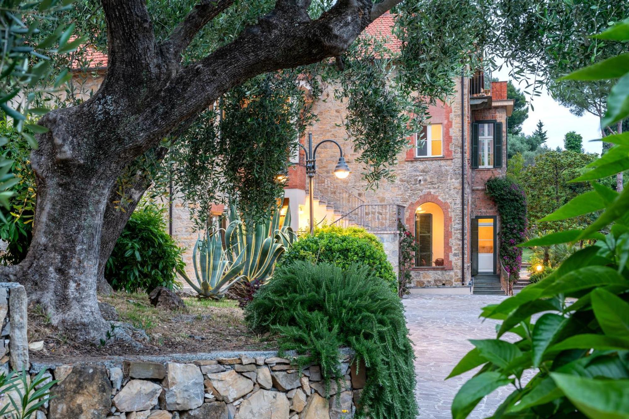 Villa Rappis Imperia Exterior foto