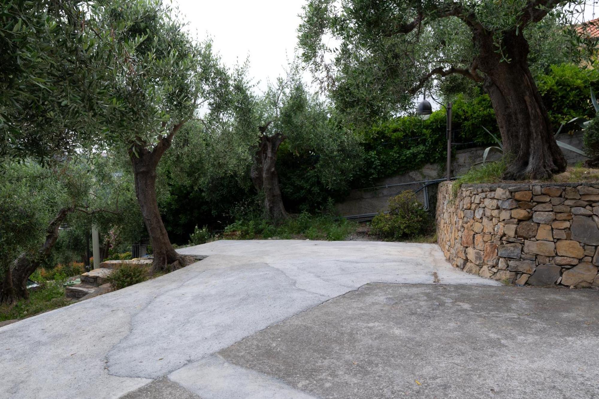 Villa Rappis Imperia Exterior foto